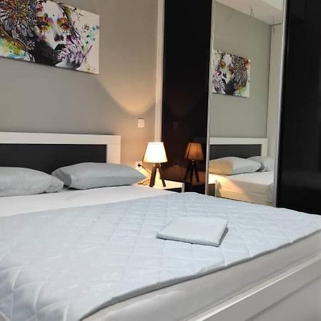 Centar One Apartmant Skopje Luaran gambar