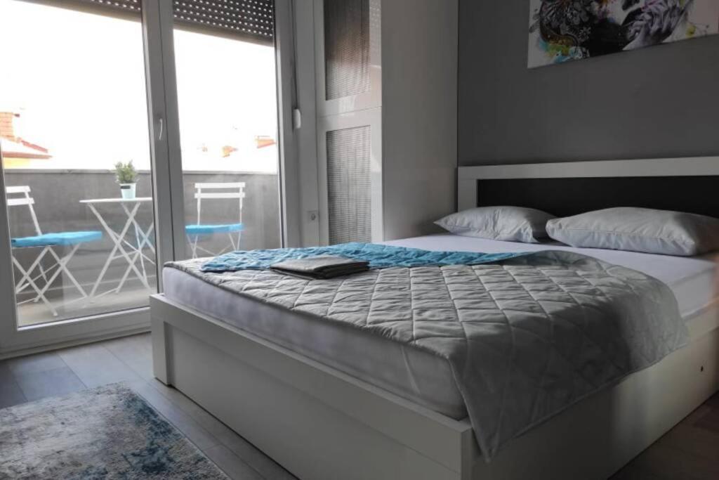 Centar One Apartmant Skopje Luaran gambar